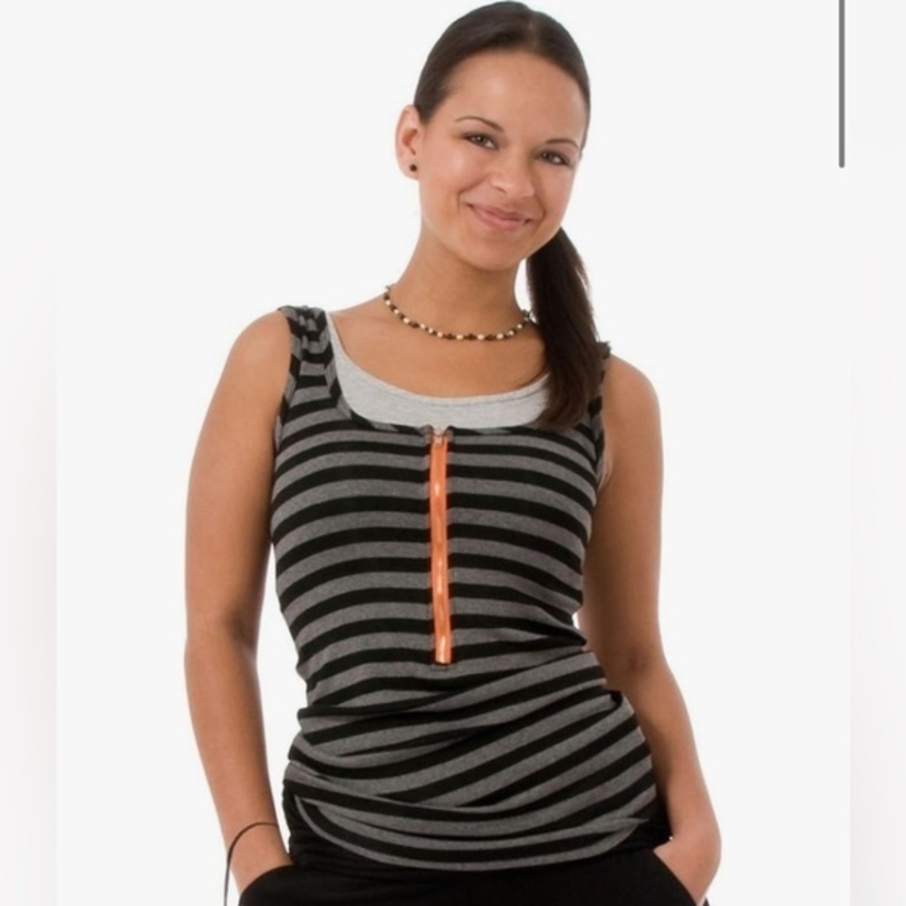 maternity tank top with zipper breastfeeding friendly NWT
